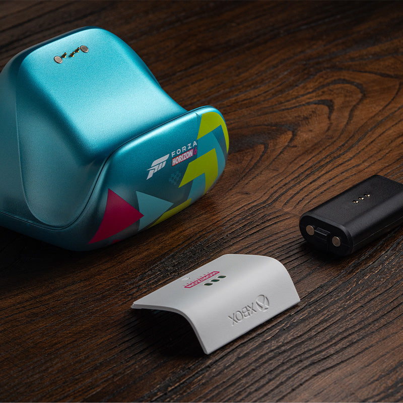 8BitDo Charging Dock for Xbox Wireless Controllers – Forza Horizon 6 (Ships on Jun 8. 2026) - Image 3